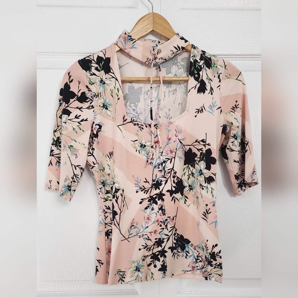 Guess Blouse Floral Print. Exc Cond